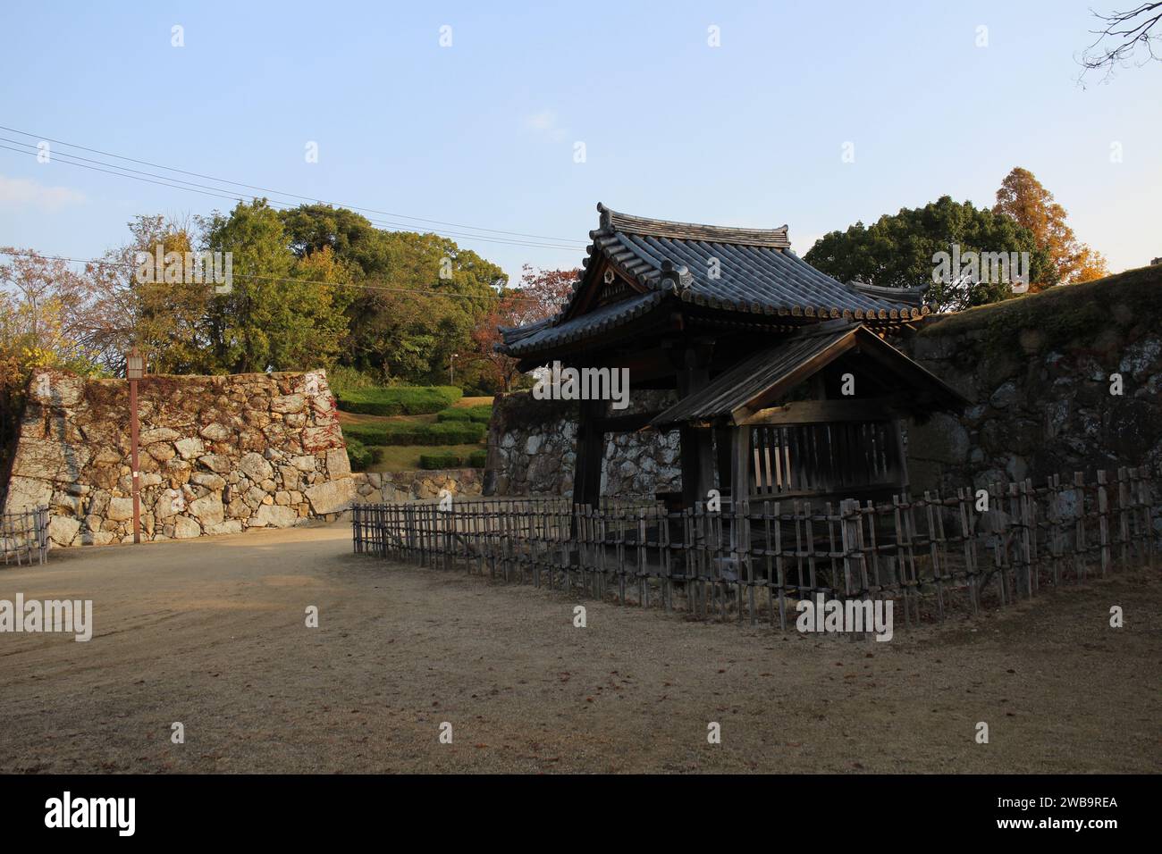 Sagi no Shimizu (un vecchio pozzo nel castello di Himeji) la mattina presto a Himeji, in Giappone Foto Stock