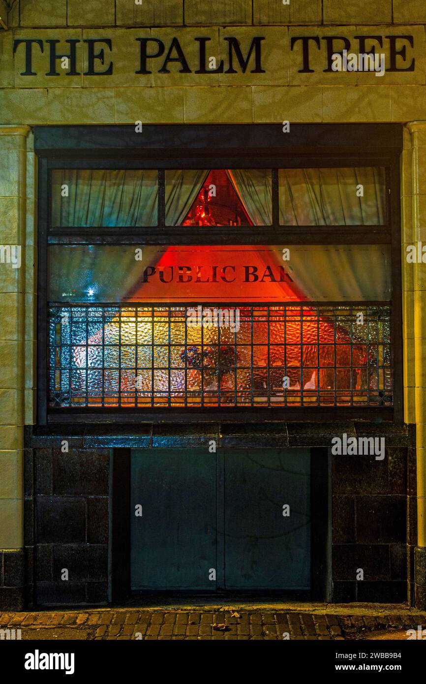 Esterno del Palm Tree Pub, Mile End, Londra, Inghilterra, Regno Unito Foto Stock