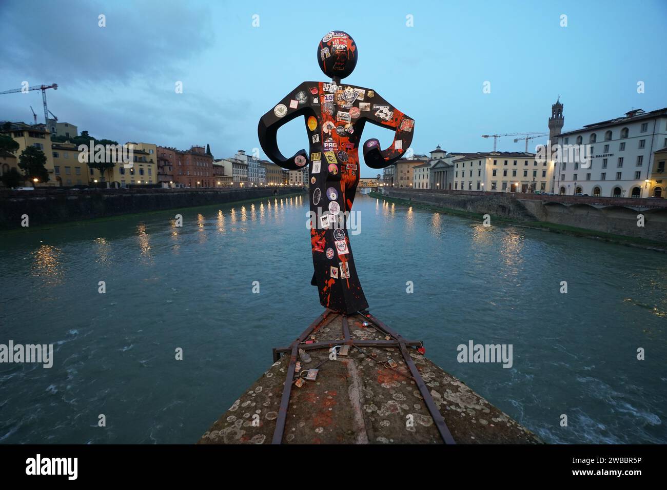 Clet's 'Common Man' a Ponte alle Grazie, Firenze Italia Foto Stock