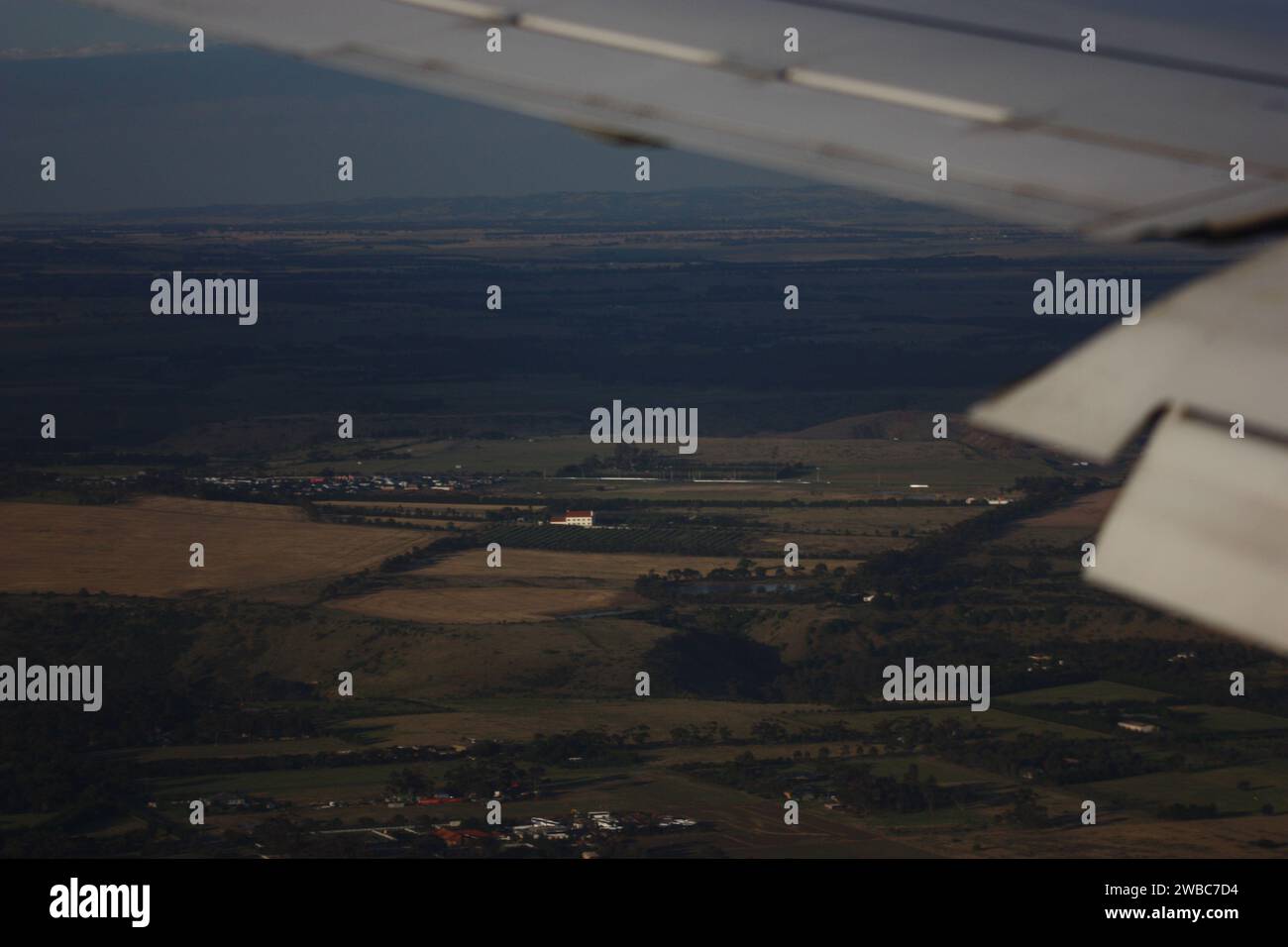 Immagine dall'interno di un aereo che guarda su victoria Foto Stock