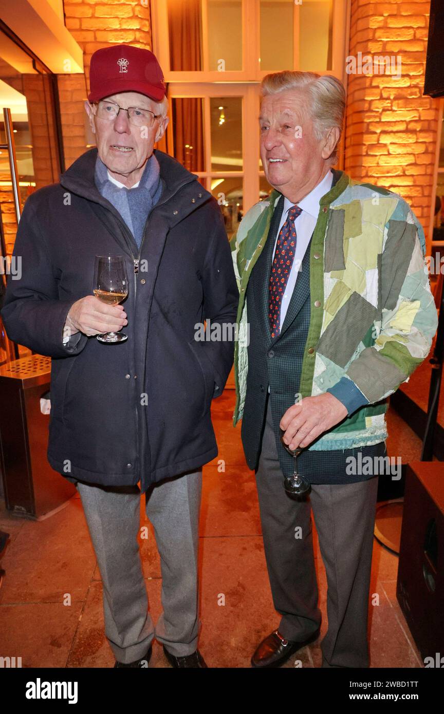 Eugen Block und Albert Darboven beim Neujahrsempfang Punsch Unterm Dach im Grand Elysee Hotel. Amburgo, 09.01.2024 *** Eugen Block e Albert Darboven al New Years Reception Punch sotto il tetto del Grand Elysee Hotel Hamburg, 09 01 2024 foto:xgbrcix/xFuturexImagex neujahrsempfang punch 4123 Foto Stock