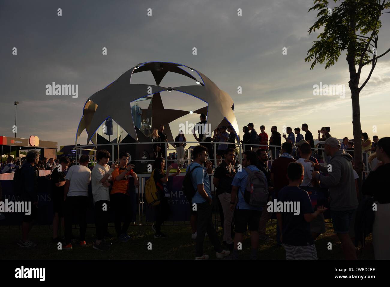 ISTANBUL, TURKIYE - 9 GIUGNO 2023: Area Cup in Champions League Final Festival Foto Stock