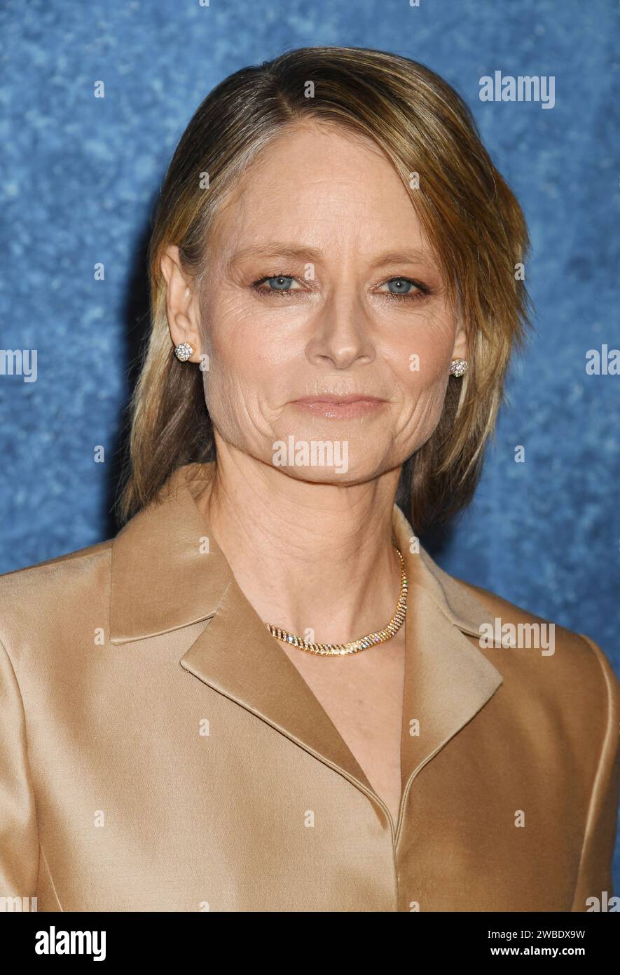 Los Angeles, California, USA. 9 gennaio 2024. Jodie Foster partecipa alla prima di Los Angeles della Warner Bros. "True Detective: Night Country" al Paramount Theatre il 9 gennaio 2024 a Los Angeles, California. Crediti: Jeffrey Mayer/JTM Photos/Media Punch/Alamy Live News Foto Stock