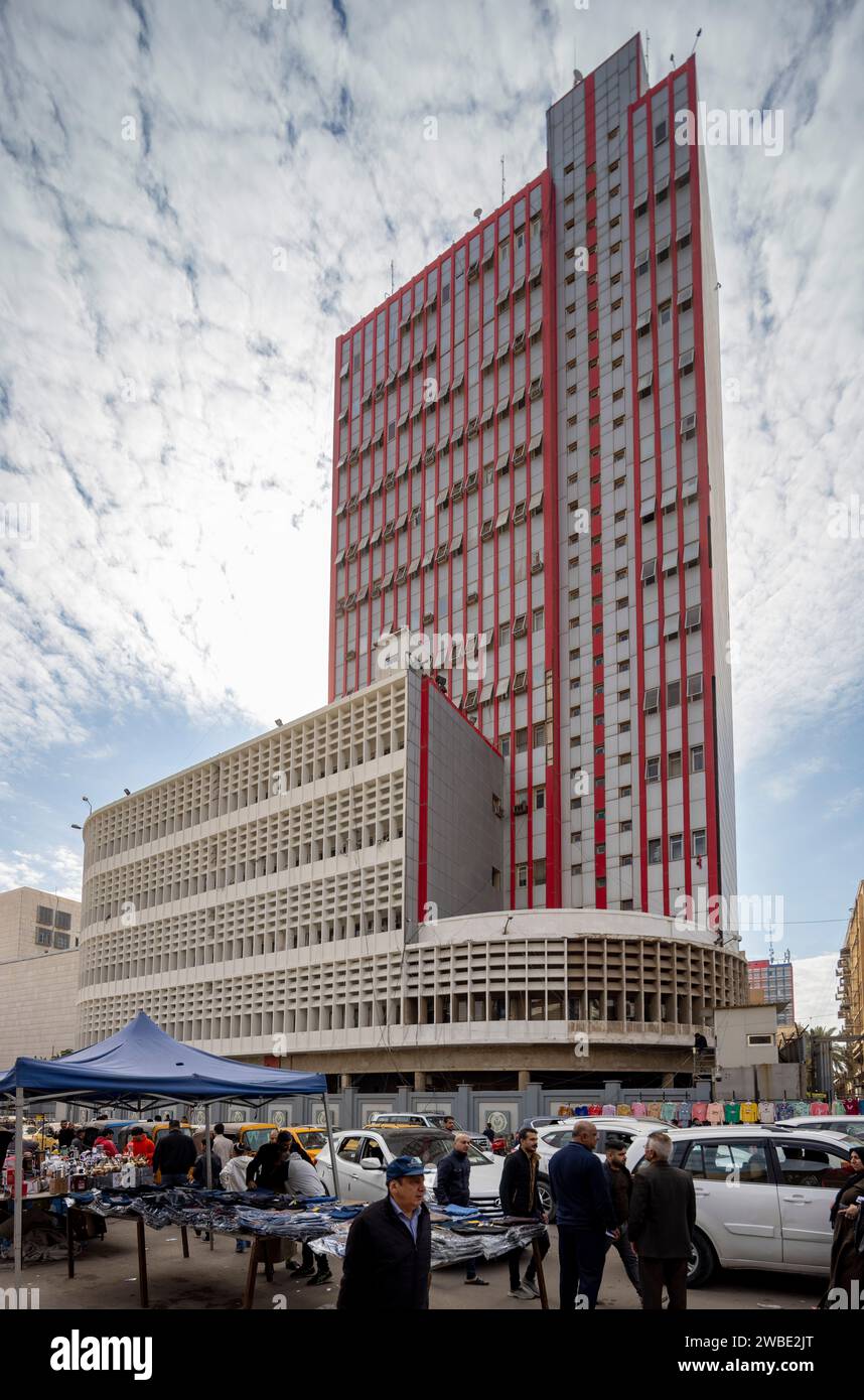 Edificio al-Rafidain Bank, anni '1950, al-Rashid Street, Baghdad, Iraq Foto Stock