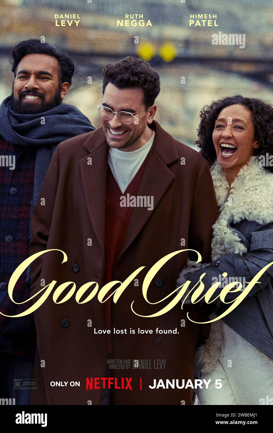 Good Grief (2023) diretto da Dan Levy e interpretato da Dan Levy, Ruth Negga e Himesh Patel. Quando suo marito muore inaspettatamente, il mondo di Marc si rompe, mandando lui e i suoi due migliori amici in un viaggio alla ricerca dell'anima a Parigi che rivela alcune dure verità che ognuno doveva affrontare. Poster US One sheet ***SOLO PER USO EDITORIALE***. Credito: BFA / Netflix Foto Stock