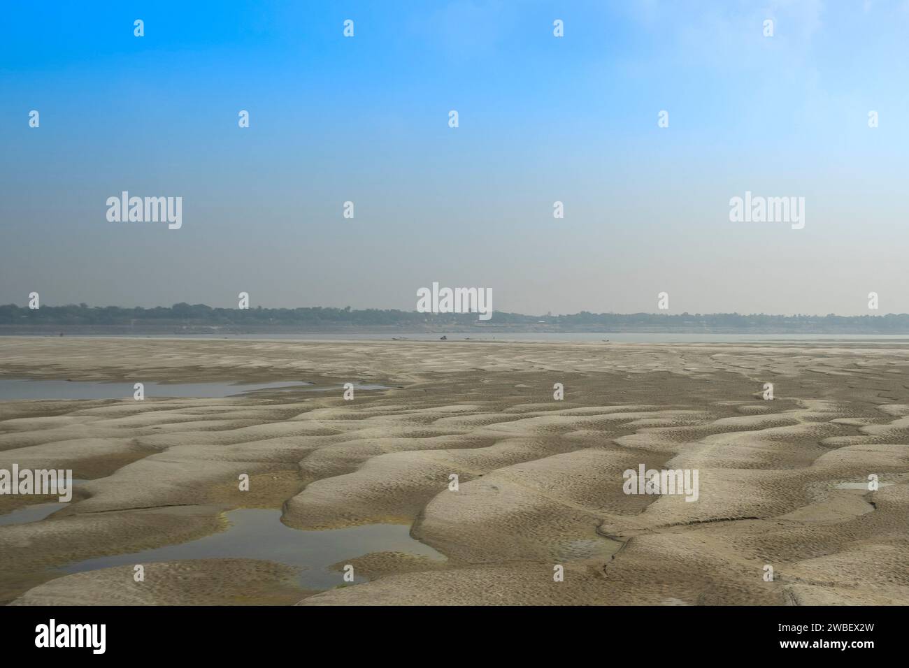 Sandbanks sulle rive del fiume Padma (Gange), Bangladesh Foto Stock