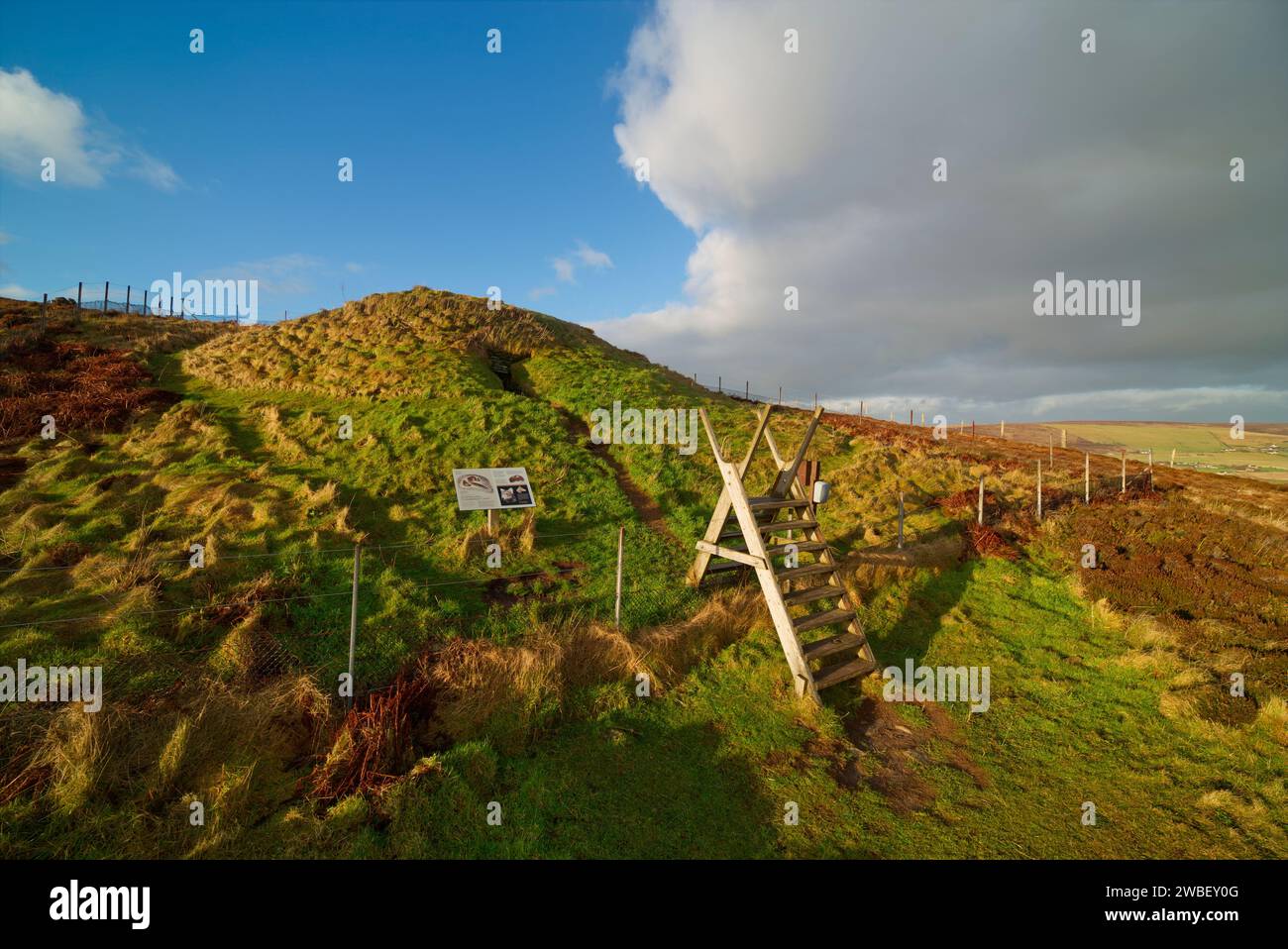 Cuween Hill, cairn neolitico, isole Orcadi Foto Stock