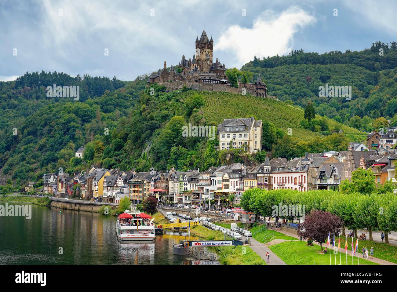 Ex castello imperiale affacciato sulla città di Cochem, Renania Palatinato, Germania Foto Stock