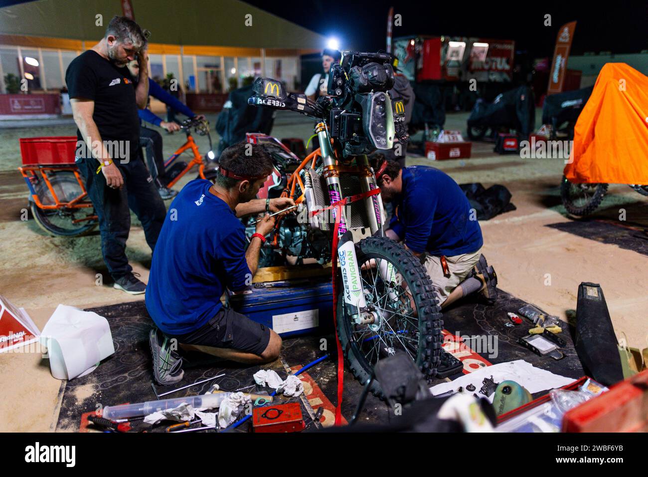 Subaytah, Arabie Saoudite. 10 gennaio 2024. DUCHENE Romain (fra), Team GP Motors, KTM, Moto, Originals by Motul, ambientazione durante la fase 5 della Dakar 2024 il 10 gennaio 2024 tra al-Hofuf e Subaytah, Arabia Saudita - foto Julien Delera/DPPI Credit: DPPI Media/Alamy Live News Foto Stock