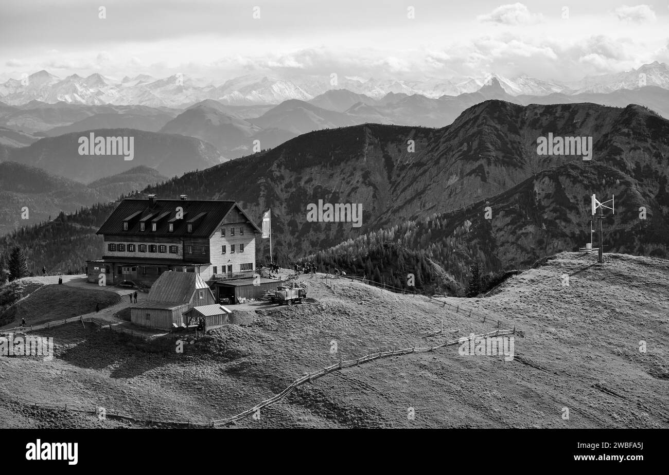 Rotwandhaus, Spitzingsee, Mangfall Mountains, Prealpi bavaresi, alta Baviera, Baviera, Germania Foto Stock