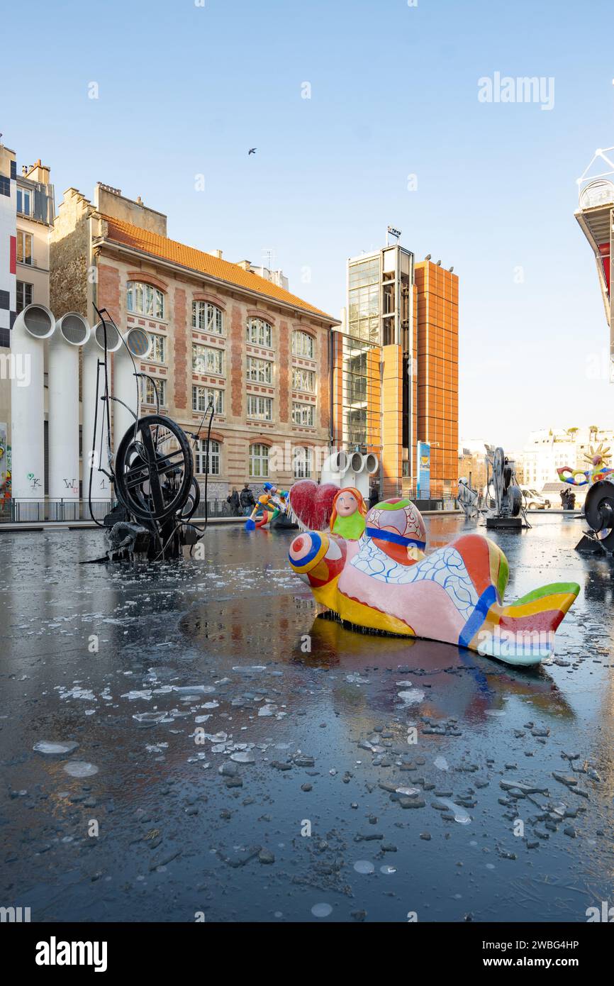 parigi, ile de france, la Fontana di Stravinsky (francese: La Fontaine Stravinsky), solo editoriale. Foto Stock