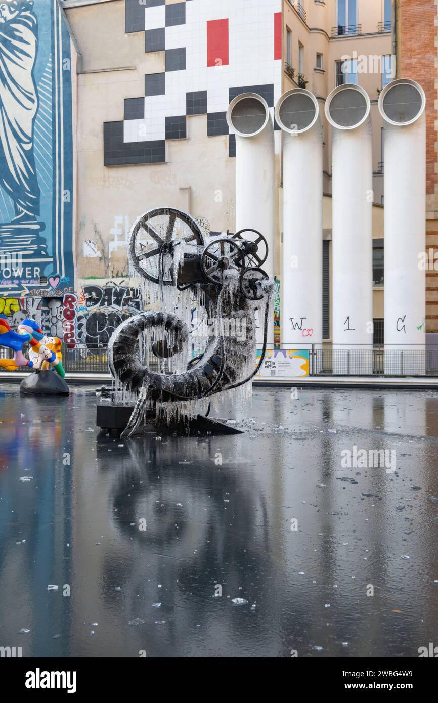 parigi, ile de france, la Fontana di Stravinsky (francese: La Fontaine Stravinsky), solo editoriale. Foto Stock