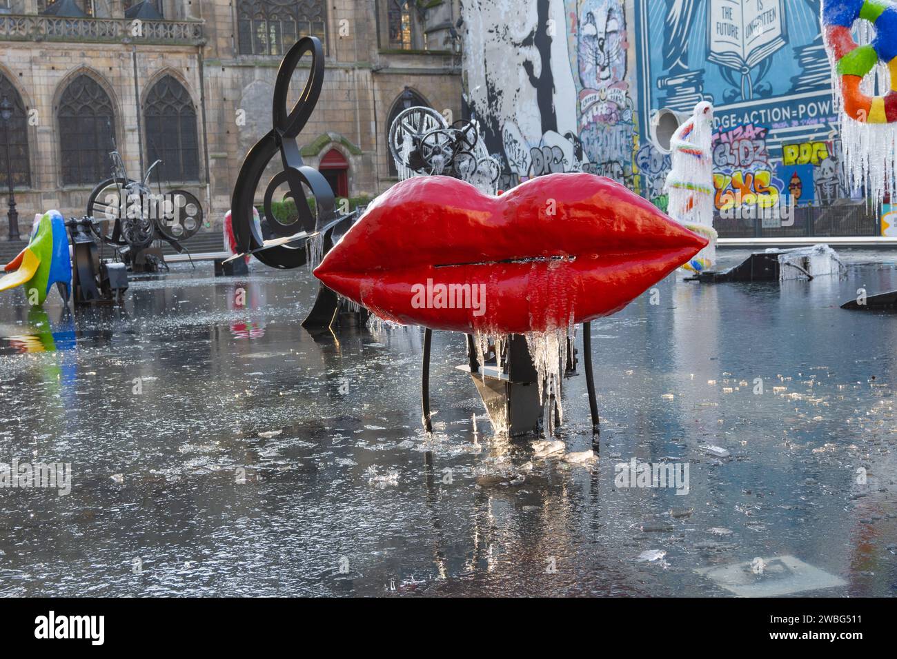 parigi, ile de france, la Fontana di Stravinsky (francese: La Fontaine Stravinsky), solo editoriale. Foto Stock