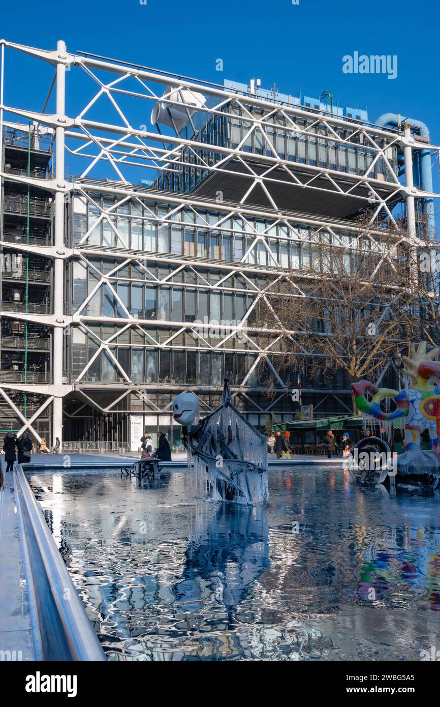 parigi, ile de france, la Fontana di Stravinsky (francese: La Fontaine Stravinsky), solo editoriale. Foto Stock