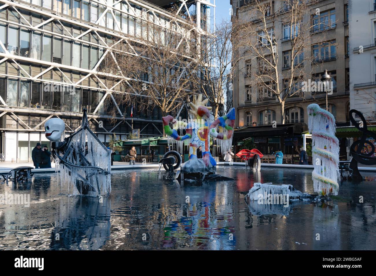 parigi, ile de france, la Fontana di Stravinsky (francese: La Fontaine Stravinsky), solo editoriale. Foto Stock