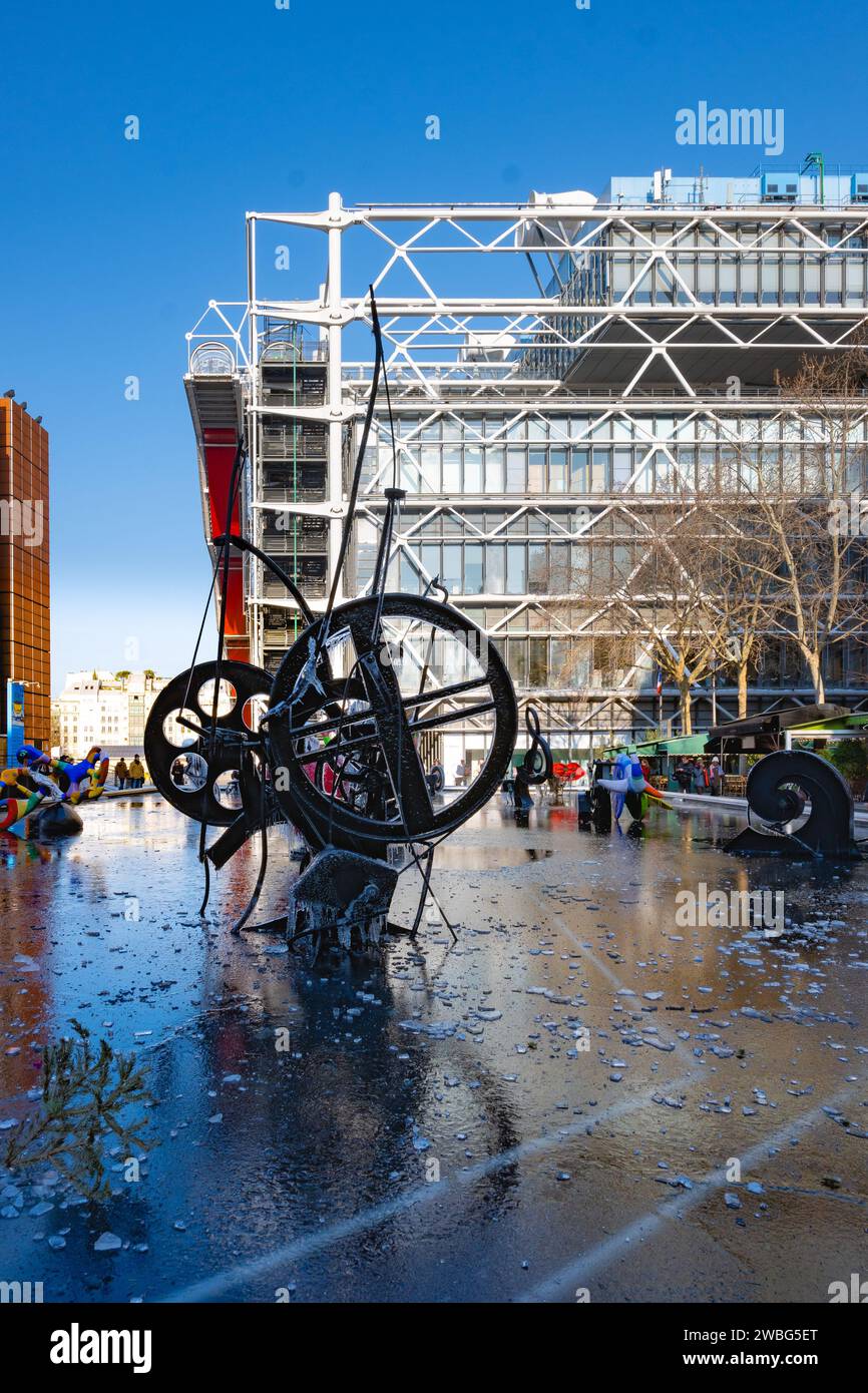 parigi, ile de france, la Fontana di Stravinsky (francese: La Fontaine Stravinsky), solo editoriale. Foto Stock