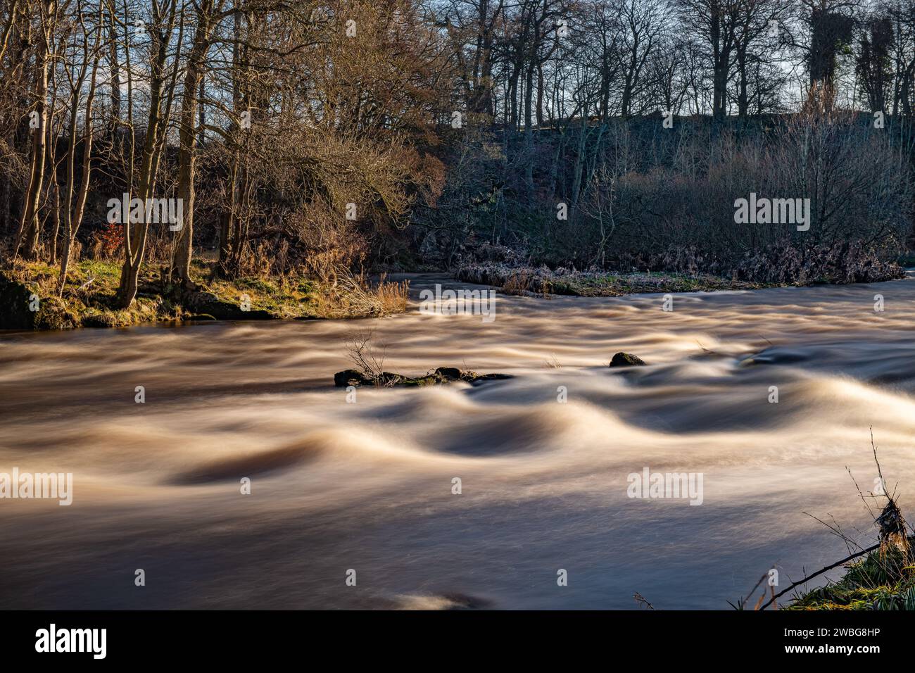 Long Exposure, River Don, Danestone, Aberdeen, Scozia, REGNO UNITO Foto Stock