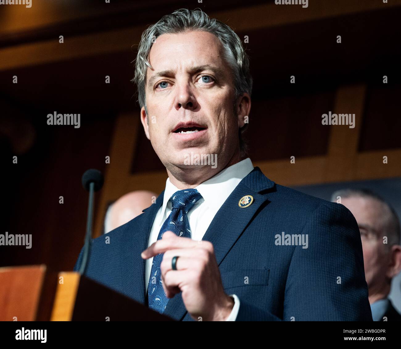 Washington, Stati Uniti. 10 gennaio 2024. Il Rappresentante degli Stati Uniti Andy Ogles (R-TN) parla a una conferenza stampa sul confine meridionale e sui finanziamenti al Campidoglio degli Stati Uniti. (Foto di Michael Brochstein/Sipa USA) credito: SIPA USA/Alamy Live News Foto Stock