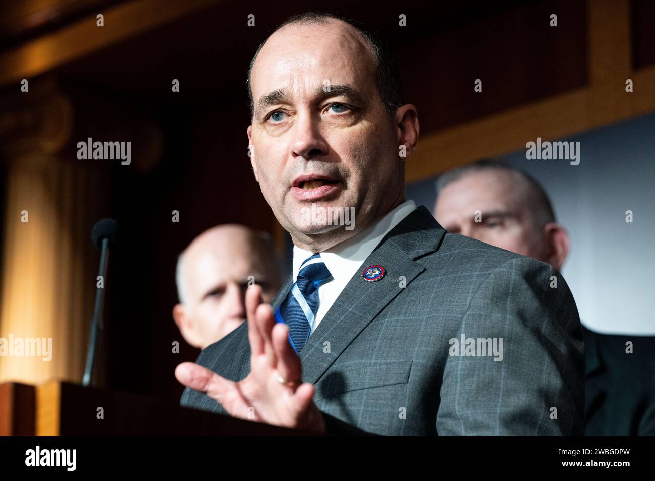 Washington, Stati Uniti. 10 gennaio 2024. Il Rappresentante degli Stati Uniti Bob Good (R-va) parla a una conferenza stampa sul confine meridionale e sui finanziamenti al Campidoglio degli Stati Uniti. (Foto di Michael Brochstein/Sipa USA) credito: SIPA USA/Alamy Live News Foto Stock