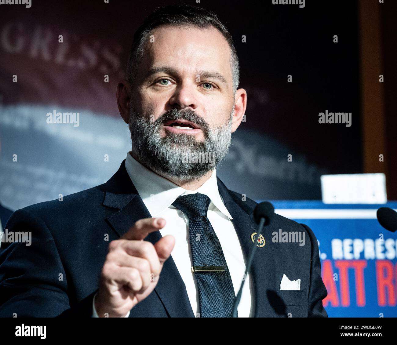 Washington, Stati Uniti. 10 gennaio 2024. Il Rappresentante degli Stati Uniti Cory Mills (R-FL) parla ad una conferenza stampa sul confine meridionale e sui finanziamenti al Campidoglio degli Stati Uniti. (Foto di Michael Brochstein/Sipa USA) credito: SIPA USA/Alamy Live News Foto Stock