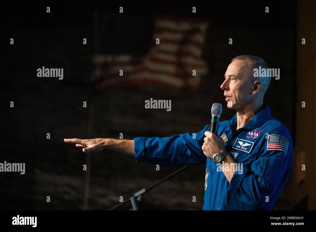 L'ex astronauta Drew Feustel fa osservazioni durante l'evento Earth Information Center Student Engagement presso il Mary W. Jackson NASA Headquarters Building, venerdì 29 settembre 2023, a Washington. Credito fotografico: (NASA/Aubrey Gemignani) Foto Stock