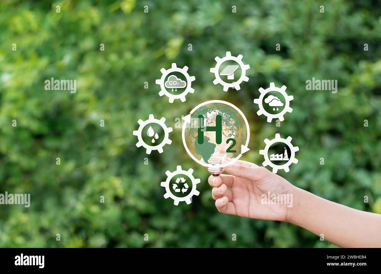 Lampada portatile, energia naturale e amore per il concetto mondiale. Foto Stock
