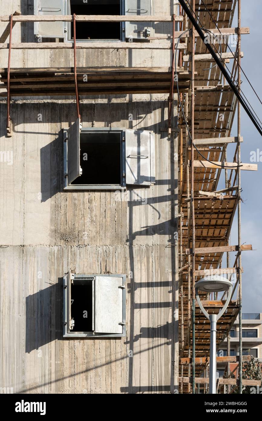 Rifugio antibomba sul cantiere in Israele, 'Heder Bitahon' camere di sicurezza fortificate con finestre sicure, migliorano le misure di sicurezza ambiente sicuro Foto Stock