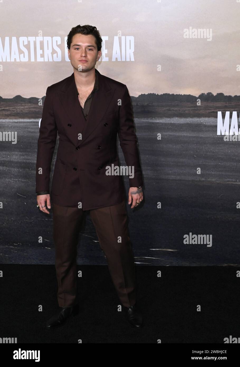 Los Angeles, USA. 10 gennaio 2024. LOS ANGELES, USA. 10 gennaio 2024: Rafferty Law alla prima di Masters of the Air di AppleTV al Mann Village Theatre. Credito immagine: Paul Smith/Alamy Live News Foto Stock