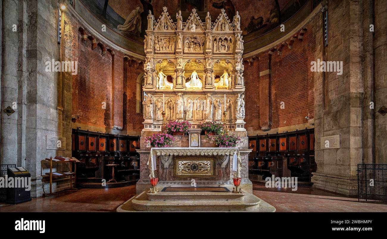Italia Lombardia Pavia Pieve di San Pietro in Ciel D'Oro - arca di sant'Agostino | Italia Lombardia Pavia Pieve di San Pietro in Ciel D'Oro - arca di sant'Agostino Foto Stock