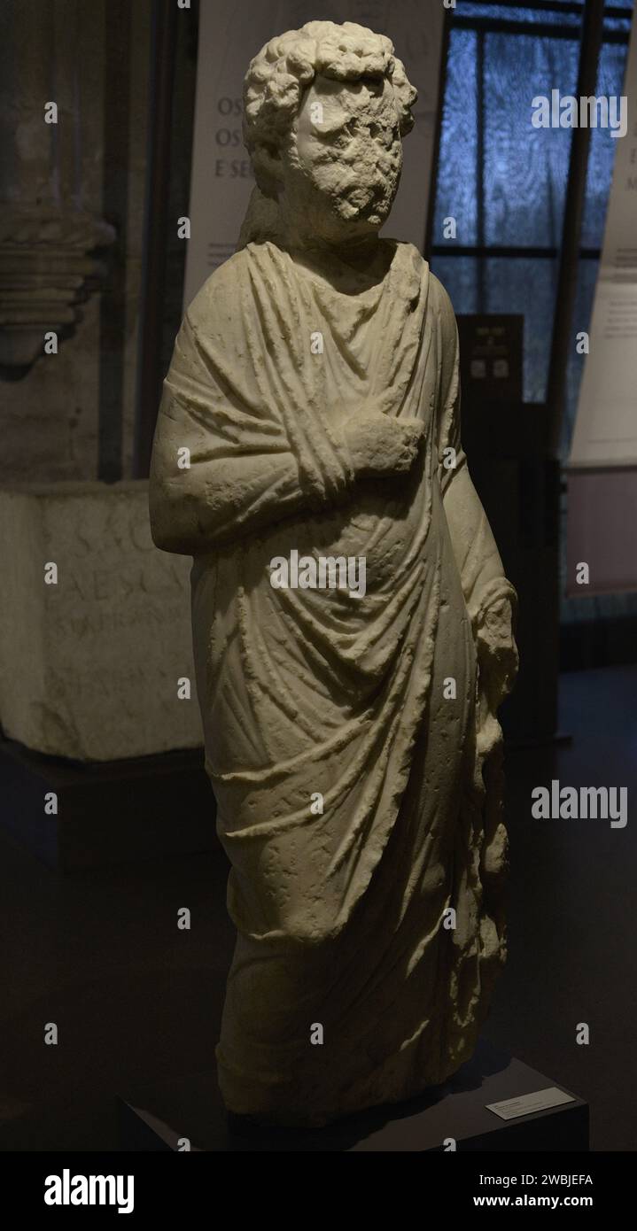 Statua di Esculapio, dio della medicina. I-II SECOLO D.C. Herdade do Monte da salsa. Brinches Serpa, Beja. Museo Archeologico Nazionale. Lisbona, Portogallo. Foto Stock