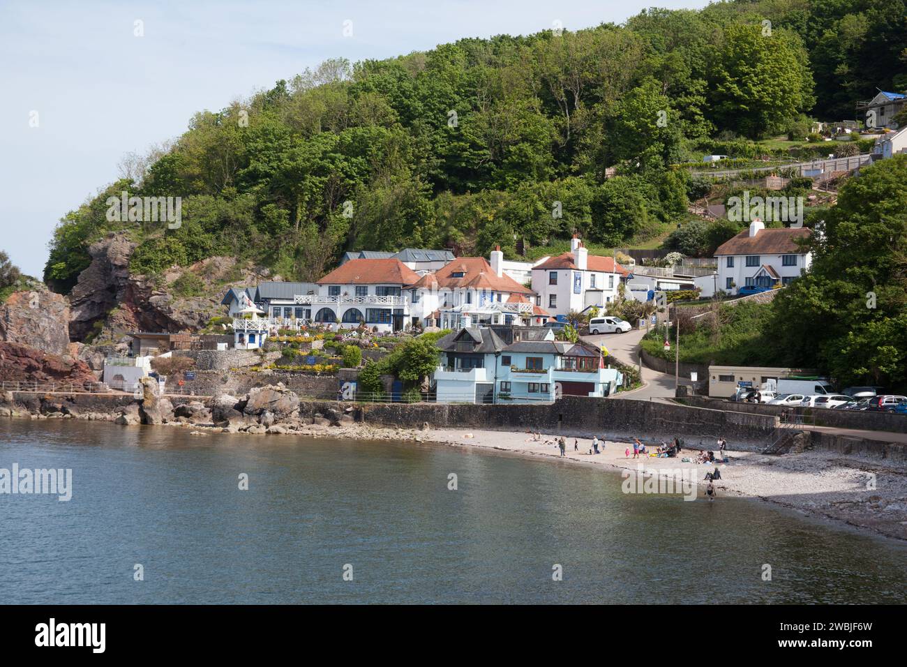 Case affacciate sulla spiaggia di Babbacombe a Torbay, Devon, nel Regno Unito Foto Stock