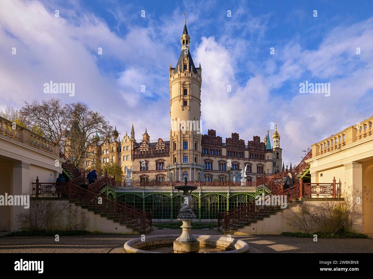 Capitale dello Stato Schwerin, castello e giardini di Schwerin, Meclemburgo-Pomerania occidentale, Germania, Europa Foto Stock