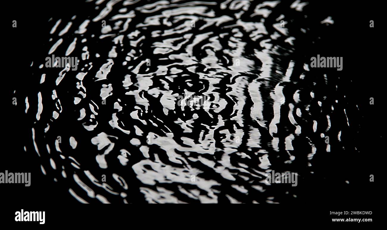 Luna piena riflessa nell'acqua, Normandia Foto Stock