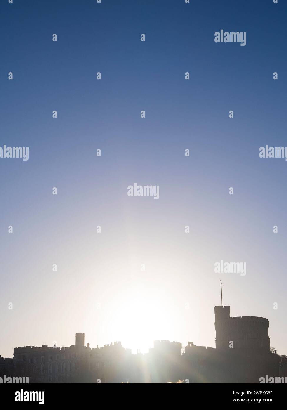 Alba sopra il Castello di Windsor, mattina, Windsor, Berkshire, Inghilterra, REGNO UNITO, REGNO UNITO. Foto Stock