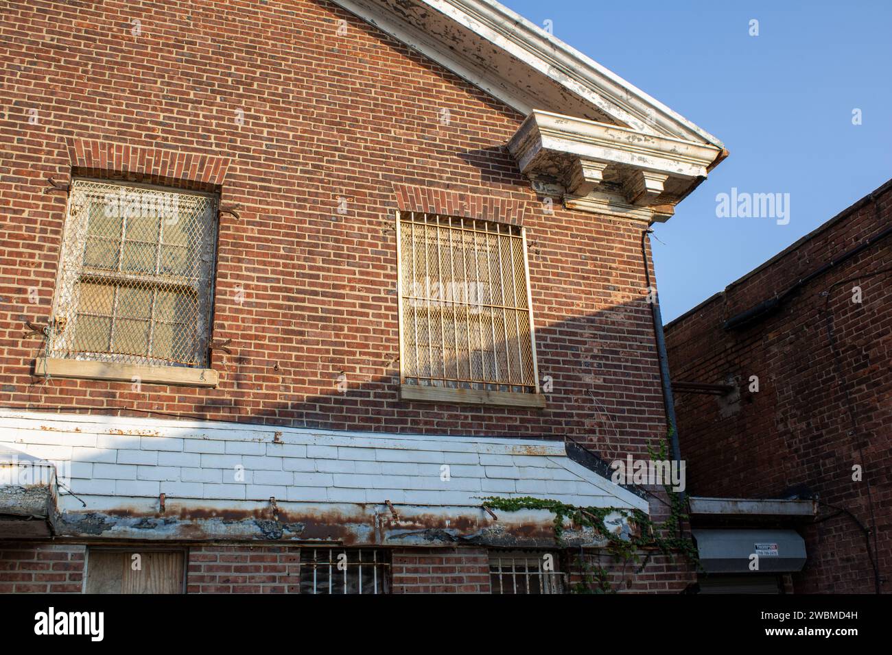 Questa è la fotografia di un edificio fatiscente Foto Stock