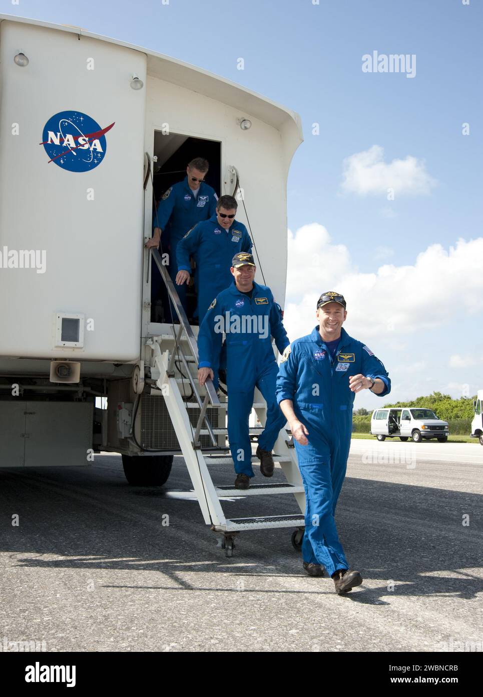 La STS-132 si conclude con l'Atlantis presso lo Shuttle Landing Facility di Kennedy; sei astronauti guidati dal comandante Ken Ham consegnarono il Mini Research Module-1 alla ISS. Foto Stock