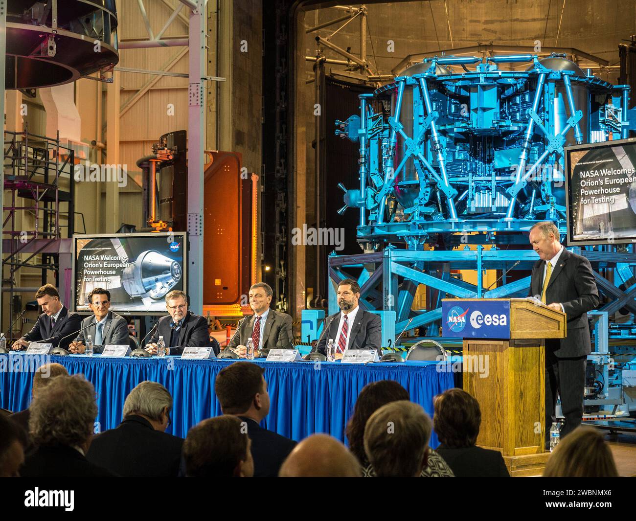L'articolo European Service Module Structural test è stato fotografato presso la stazione Plum Brook del NASA Glenn Research Center a Sandusky, Ohio, il 30 novembre 2015. Foto Stock