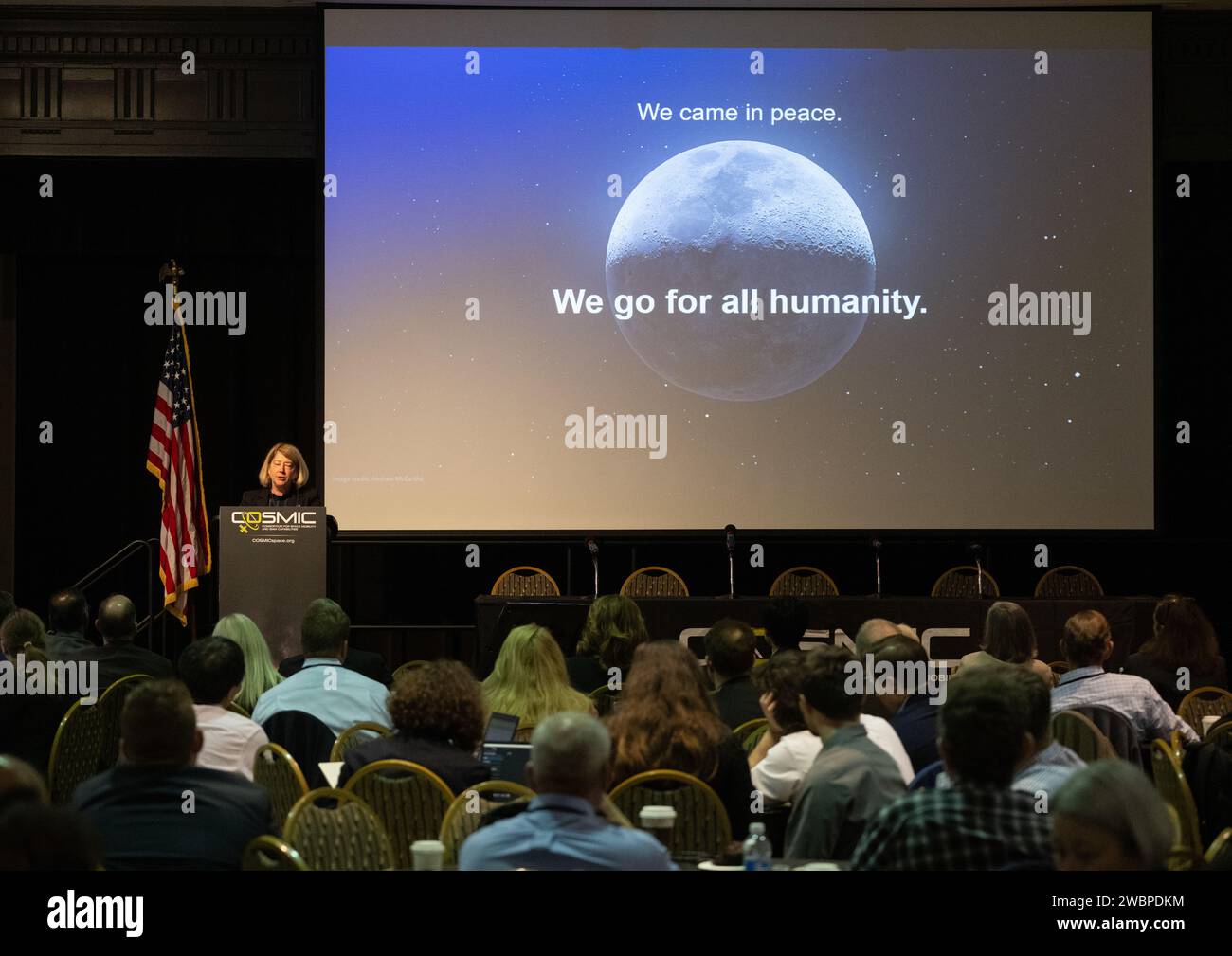 PAM Melroy ha presentato osservazioni chiave a COSMIC, delineando i programmi della NASA per la mobilità spaziale e l'ISAM per consentire l'orbita terrestre, l'orbita lunare e le missioni nello spazio profondo. Foto Stock