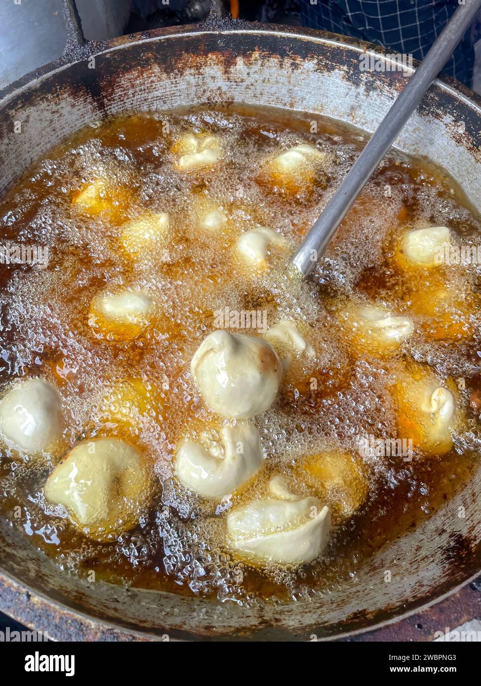 Samosa fritti. Questa foto è stata scattata dal Bangladesh. Foto Stock