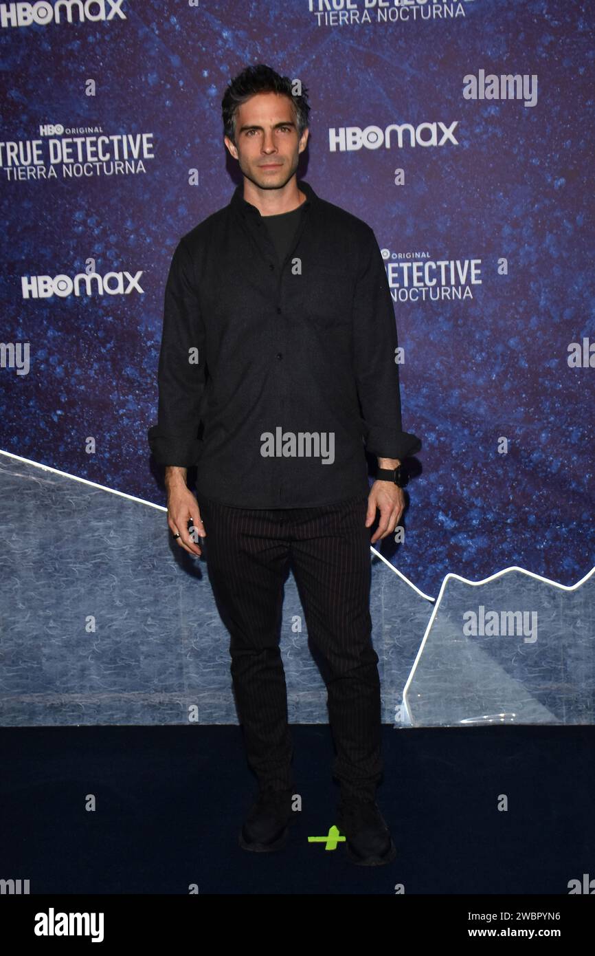 Città del Messico, Messico. 11 gennaio 2024. Osvaldo Benavides è presente al tappeto blu per la premiere della serie televisiva di 'True Detective: Night Country' della HBO alla Cineteca Nacional di città del Messico, Messico, l'11 gennaio 2023. (Foto di Carlos Tischler/Eyepix Group) (foto di Eyepix/NurPhoto) credito: NurPhoto SRL/Alamy Live News Foto Stock