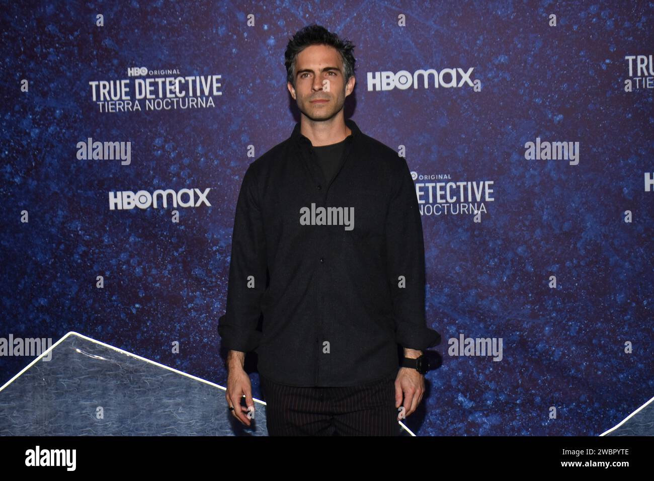Città del Messico, Messico. 11 gennaio 2024. Osvaldo Benavides è presente al tappeto blu per la premiere della serie televisiva di 'True Detective: Night Country' della HBO alla Cineteca Nacional di città del Messico, Messico, l'11 gennaio 2023. (Foto di Carlos Tischler/Eyepix Group) (foto di Eyepix/NurPhoto) credito: NurPhoto SRL/Alamy Live News Foto Stock