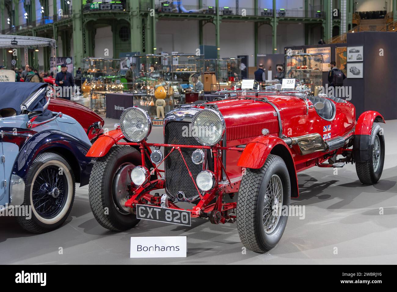 Bonhams 2020 vendita al Grand Palais di Parigi. Concentrati su una Lagonda 1936 LG45 da 4,5 litri rossa Fox e Nicholl le Mans Team Car Replica. Numero di telaio 12069 Foto Stock