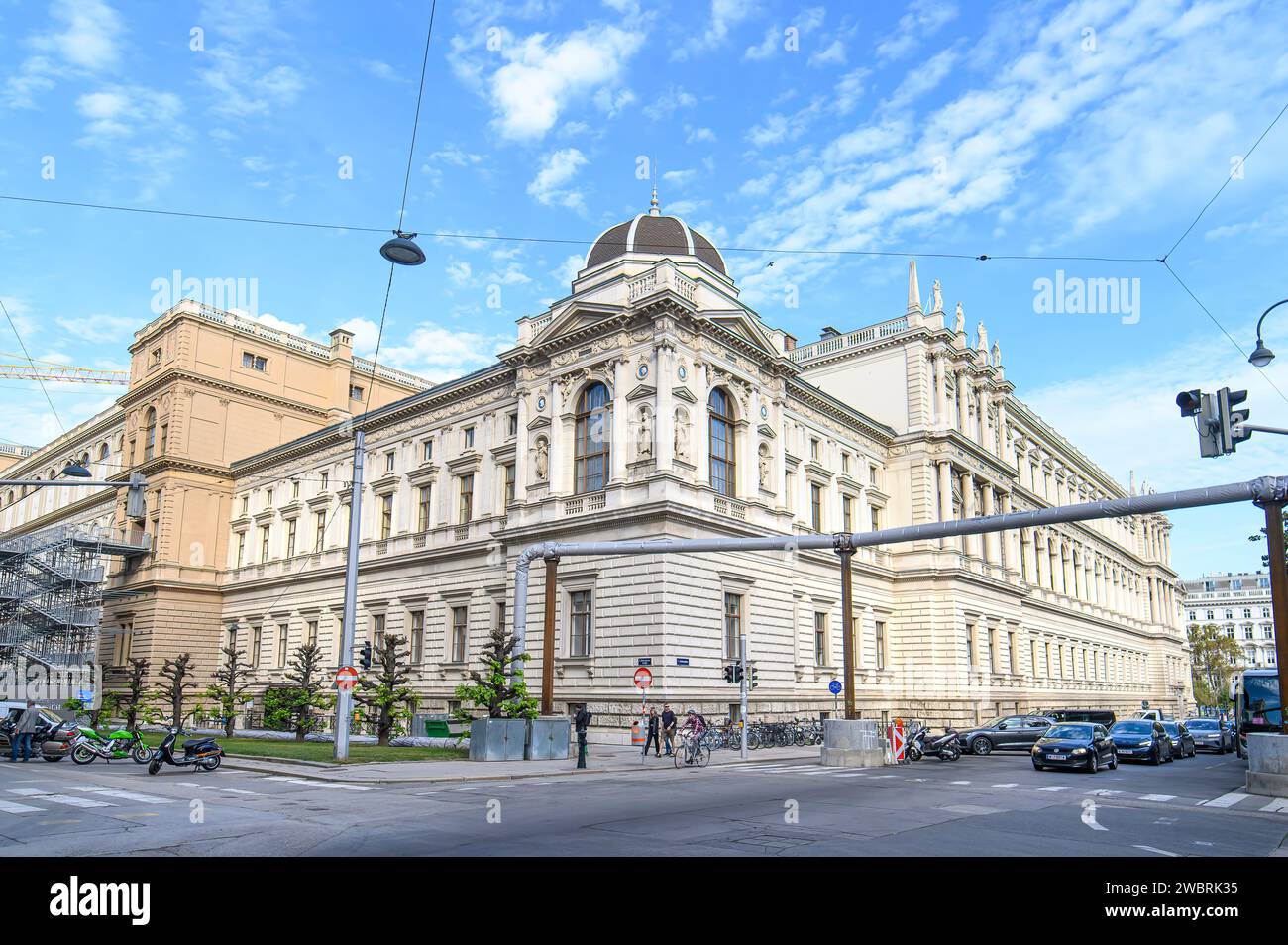 Vienna, Austria. L'Università di Vienna è un'università pubblica con sede a Vienna. Fu fondata dal duca Rodolfo IV nel 1365 Foto Stock