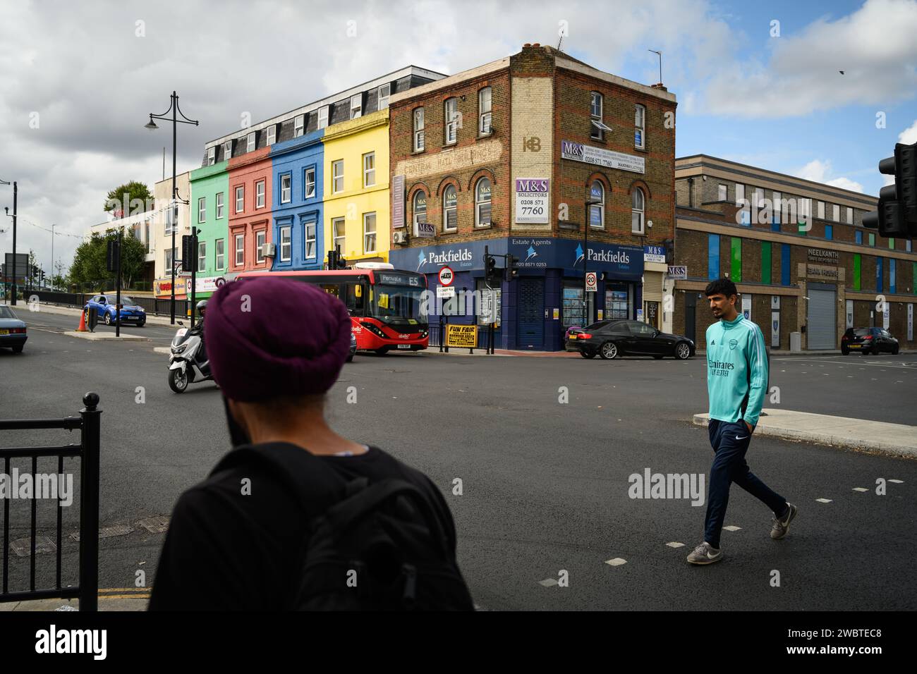 29 agosto 2022: Southall, nel quartiere di Ealing nella zona ovest di Londra, ospita la più grande comunità punjabi al di fuori del subcontinente indiano. È diventato un centro della cultura asiatica nel Regno Unito, spesso indicato come Little India. Foto Stock