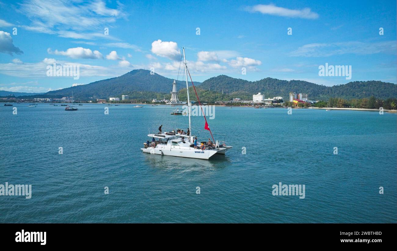 Esplora Langkawi e la sua isola del 99 attraverso il noleggio di una barca Foto Stock
