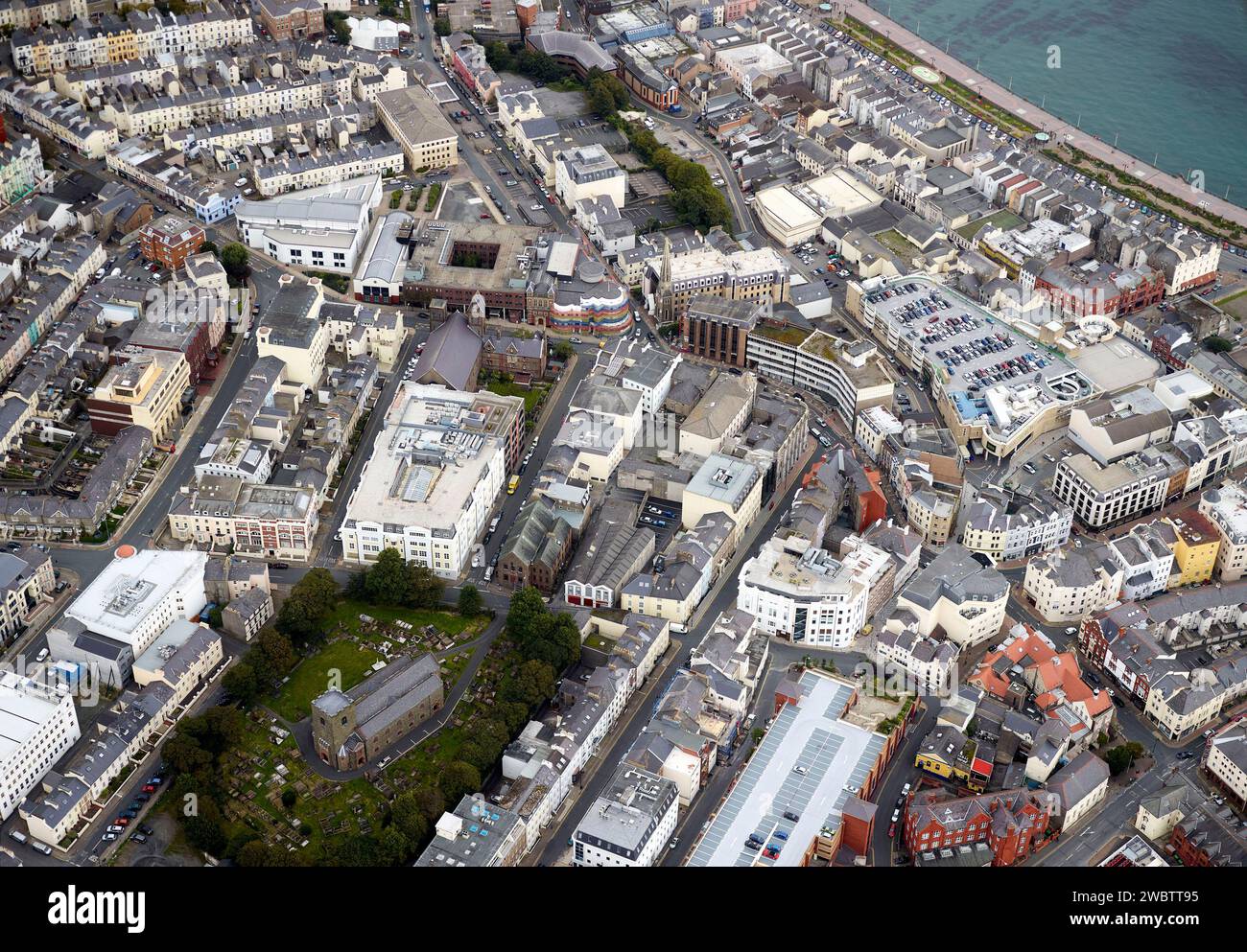 Una fotografia aerea di Douglas, capitale dell'Isola di Man Foto Stock