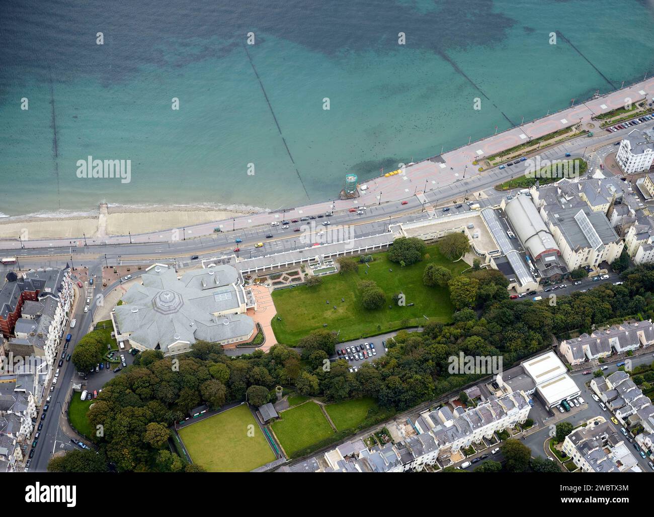 Una fotografia aerea di Douglas, capitale dell'Isola di Man Foto Stock