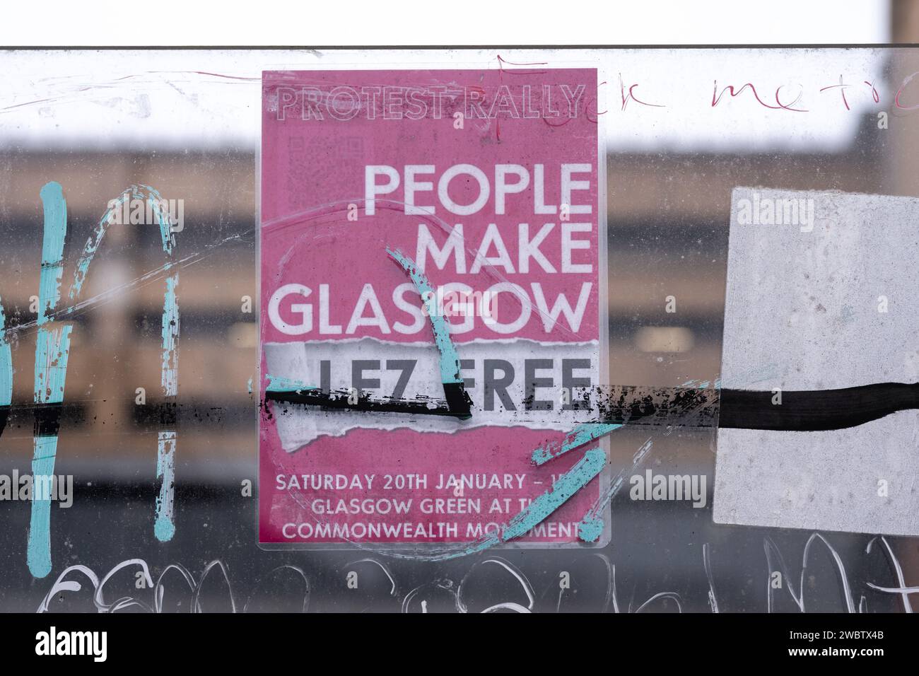 Il manifesto anti Glasgow LEZ (Low Emission zone) che pubblicizza le persone rende Glasgow LEZ Free protesta raduno a Glasgow Green il 20 gennaio 2024 Foto Stock