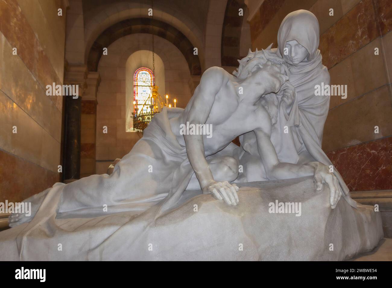 Cattedrale di Marsiglia, Marsiglia, Francia. Statua di Maria e Gesù dopo la crocifissione. Foto Stock