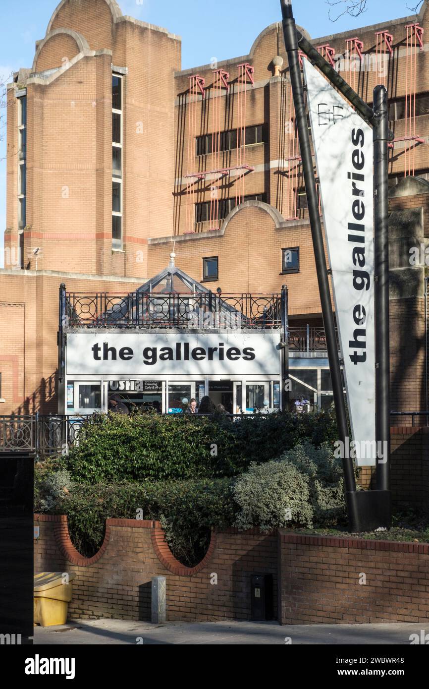 Nei pressi del centro di Bristol. Ingresso al centro commerciale Galleries di Bristol Foto Stock